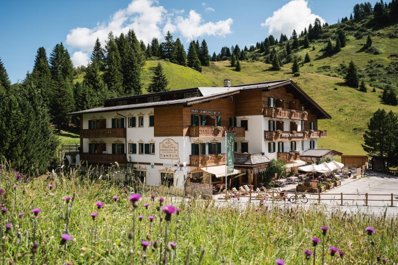 Hotel Monte Cherz Arabba Exteriör bild